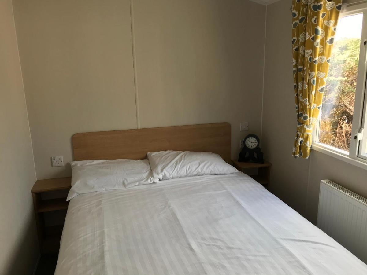 Exclusive 3 Bedroom Caravan, Sleeps 8 People At Parkdean Newquay Holiday Park, Cornwall, Uk מראה חיצוני תמונה