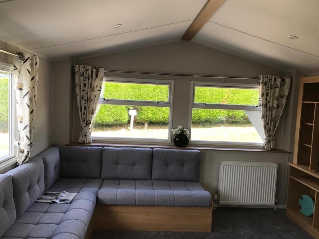 Exclusive 3 Bedroom Caravan, Sleeps 8 People At Parkdean Newquay Holiday Park, Cornwall, Uk מראה חיצוני תמונה